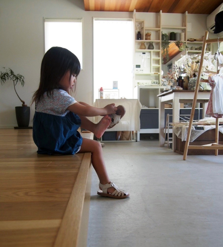 家族が健康で、1年中はだしで暮らせる住まい。